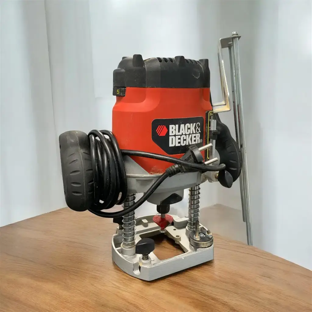 Black & Decker Kw850e-Qs Router - View 2