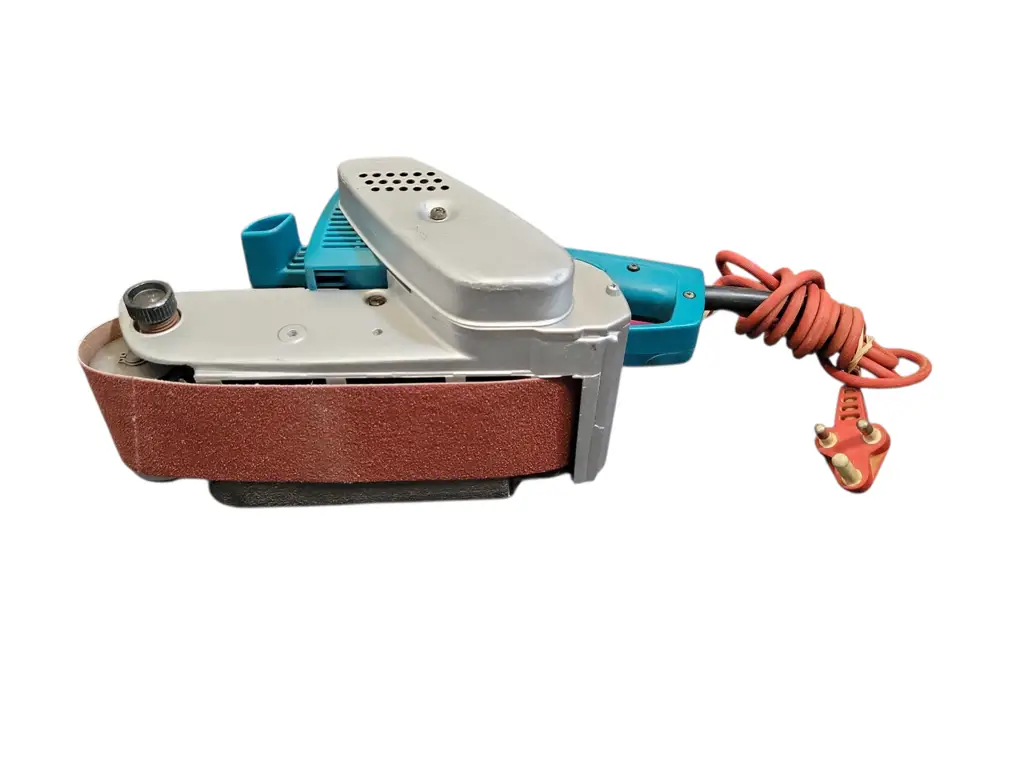Makita 9924Db Belt Sander - View 3