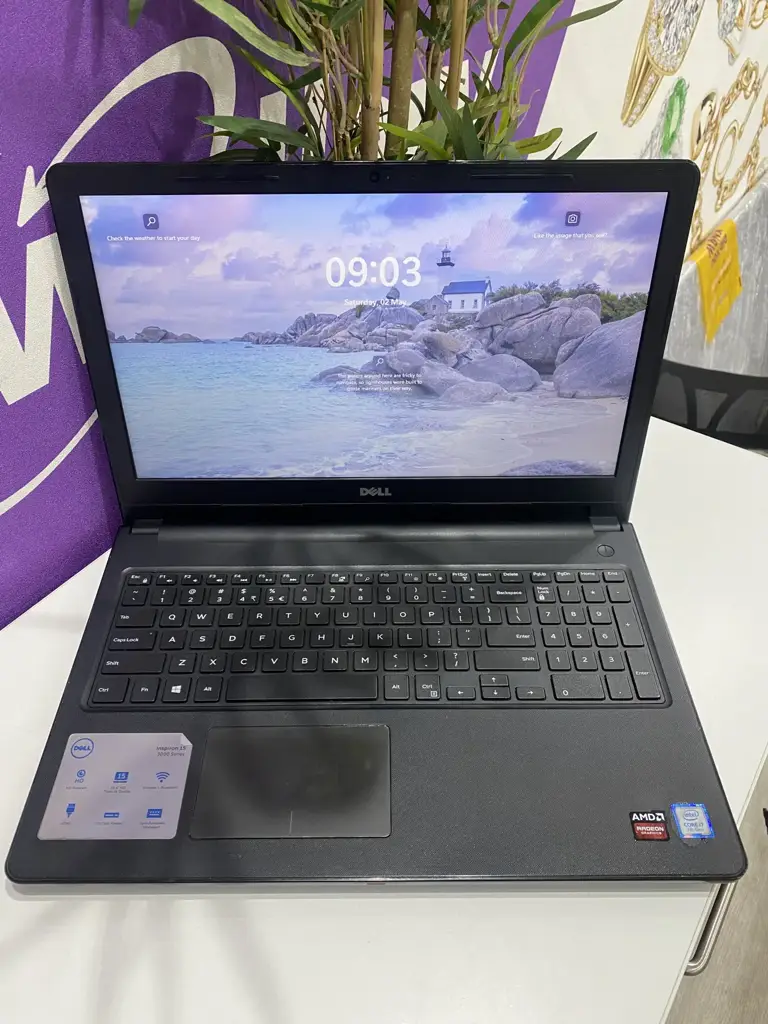 Dell Inspiron 15-3567 Core I7-7500U Laptop. - View 3