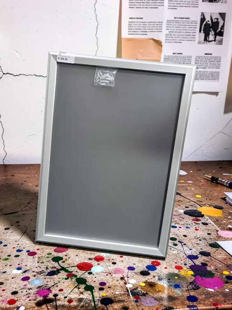 Parrot Poster Frame Econo - Aluminium With Mitred Corners - A2