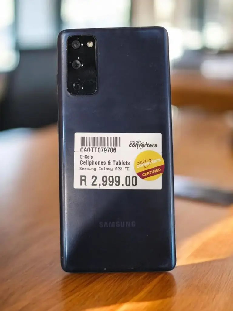 Samsung Galaxy S20 Fe - View 2
