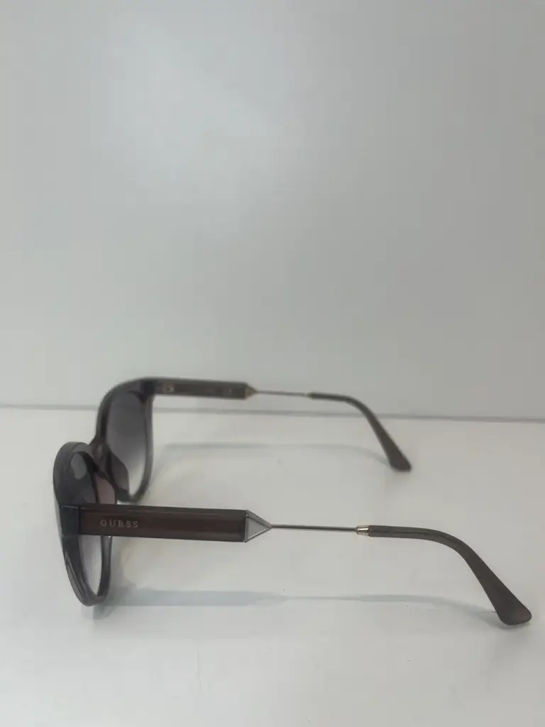 Guess Gu7619 Ladie's Sunglasses - View 3