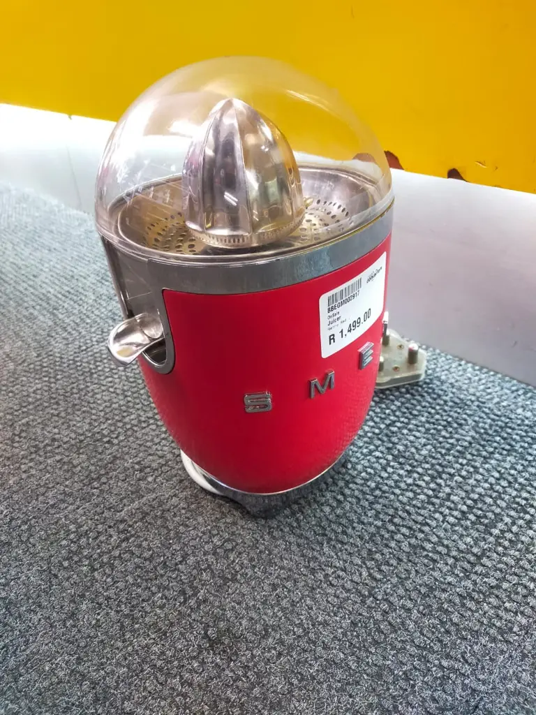 Smeg Red Retro Citrus Juicer Cjf01rdsa - View 3