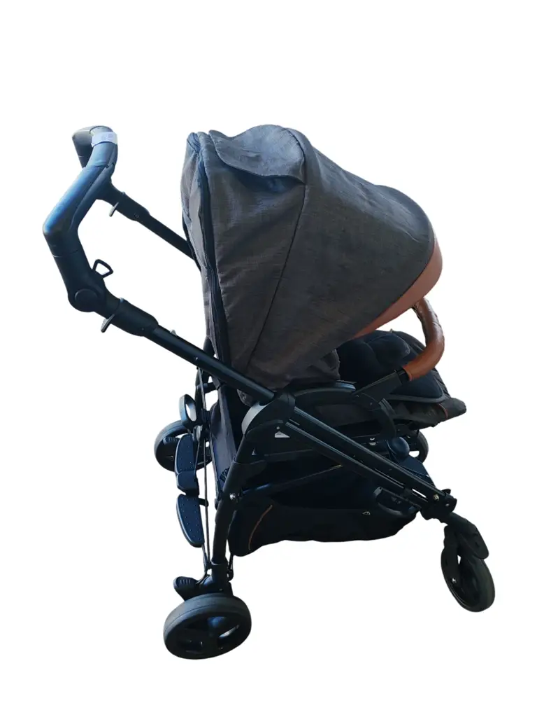 Chelin Pram | Store Collection - View 2