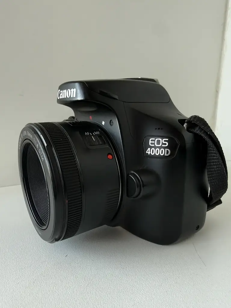 Canon Eos4000d Camera - View 2