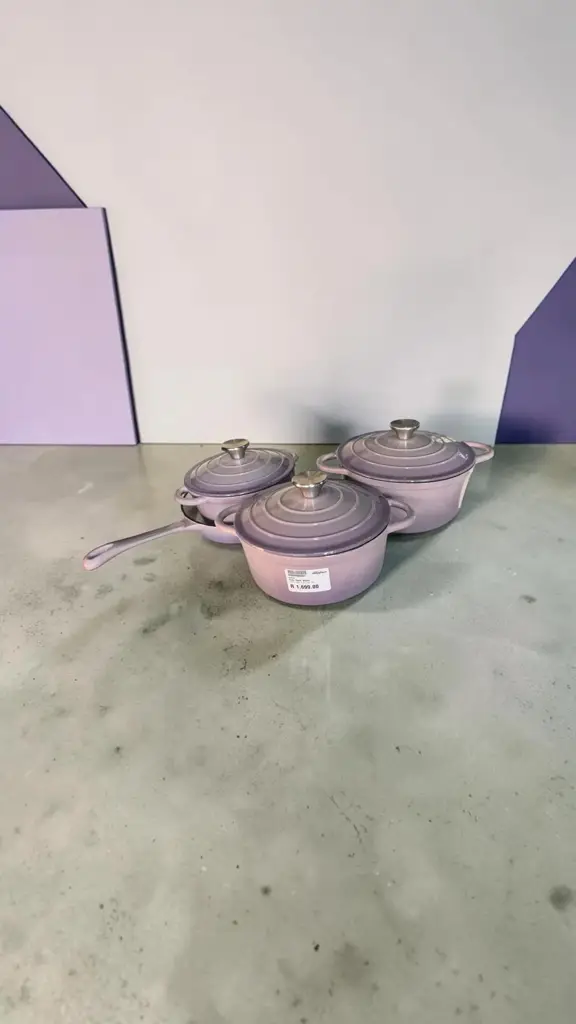 7 Piece Dutch Oven Cast Iron Pots (Purple)