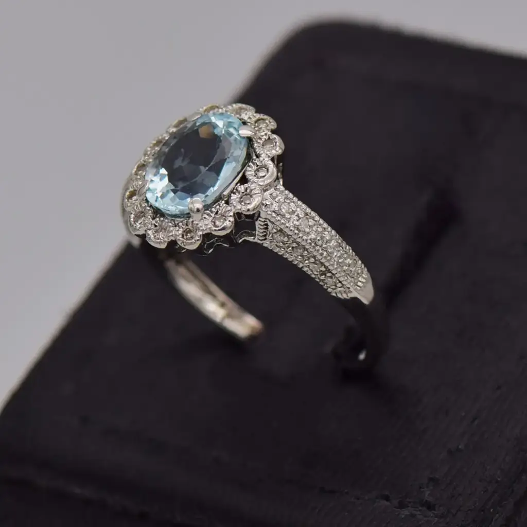 9ct White Gold Dress Ring