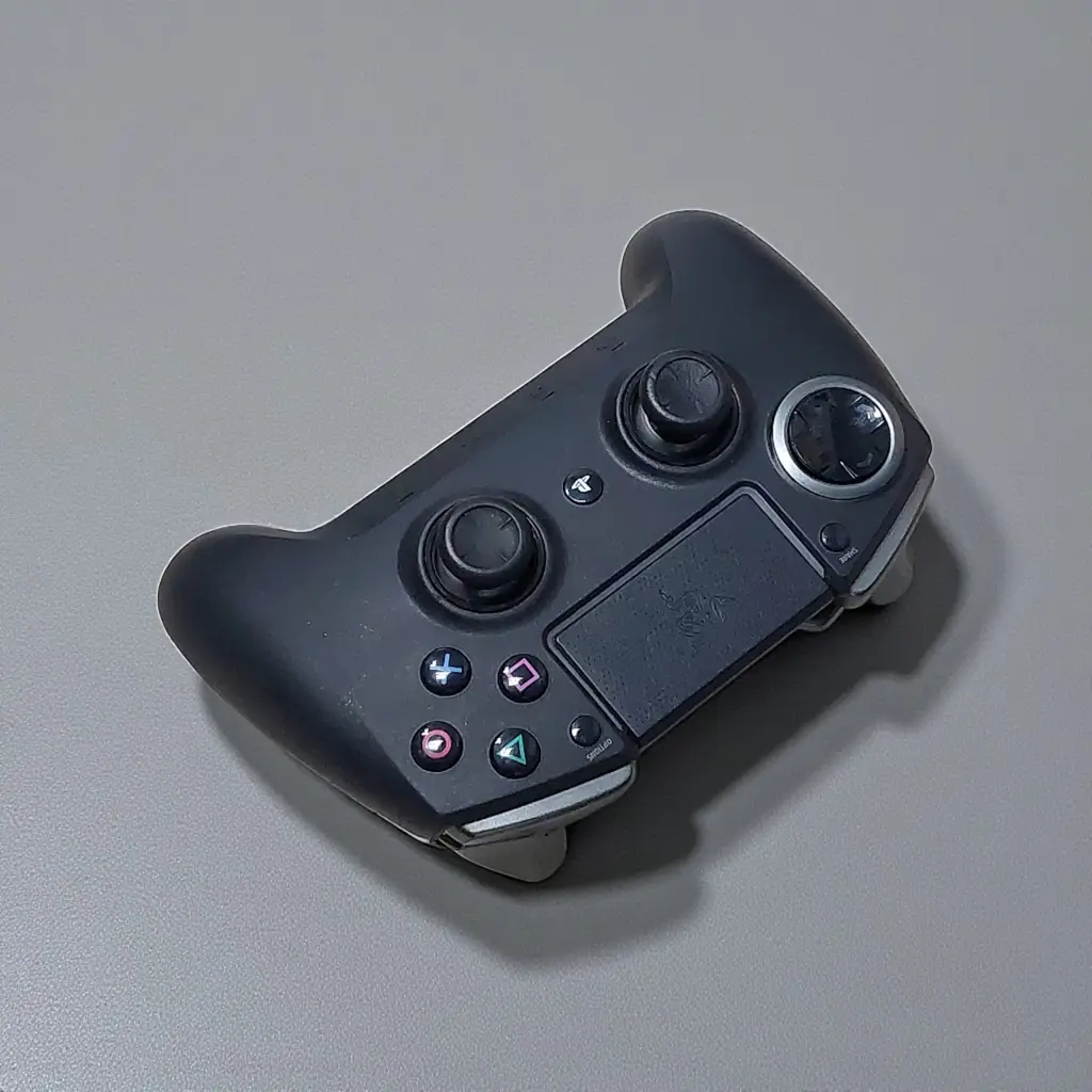 Razer Raiju Ultimate (Rz06-0260) Gaming Controller - View 2