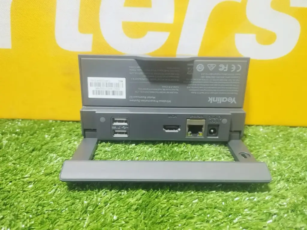 Yealink Roomcast E2 Wireless Presentation System - View 2