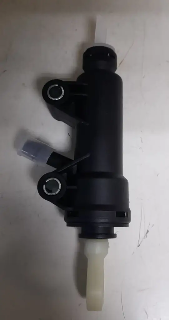 Replacement Clutch Master Cylinder Compatible With Bmw E46/90/81/87/39 - View 2