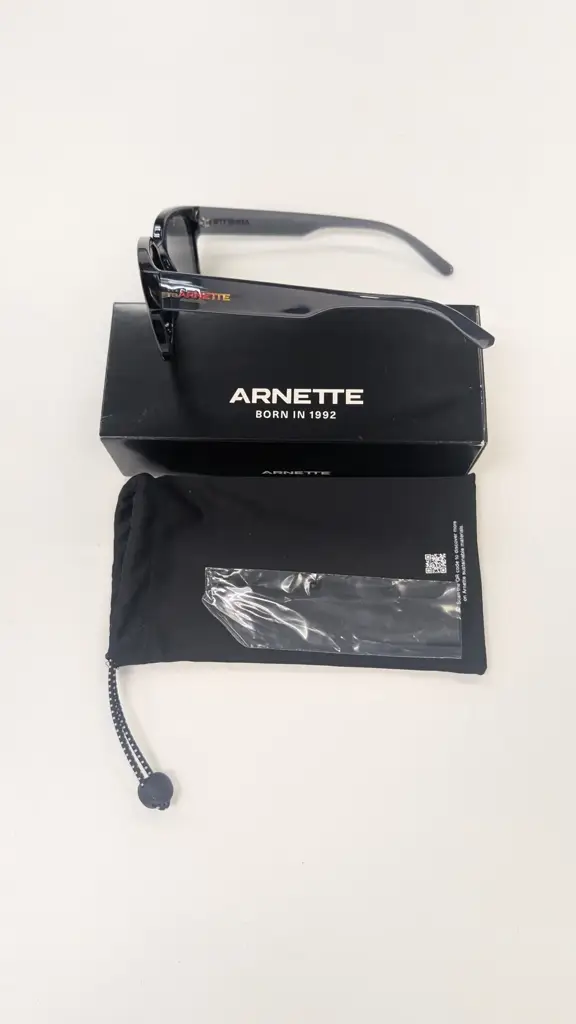 Arnette Pan 4325 Sunglasses | Polarized - View 3
