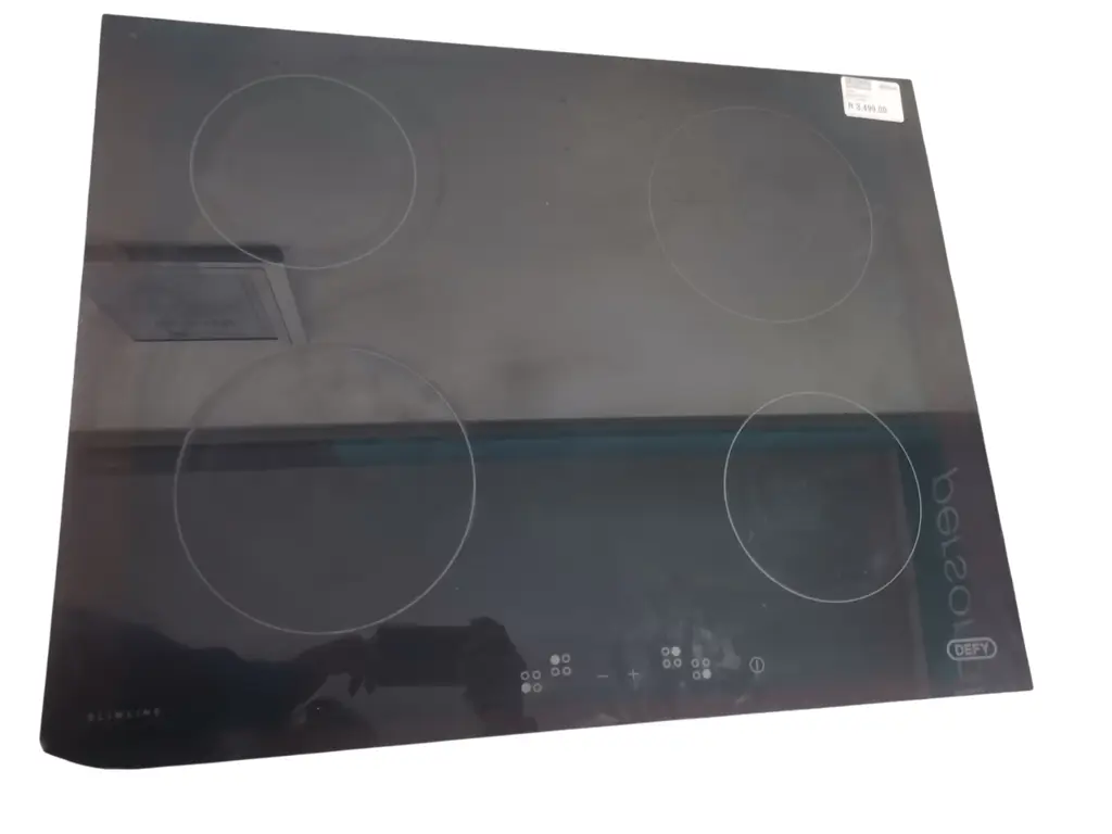Defy Slimline Dcb866e 4Plate Induction Stove(Is Chipped On The Left Corner)