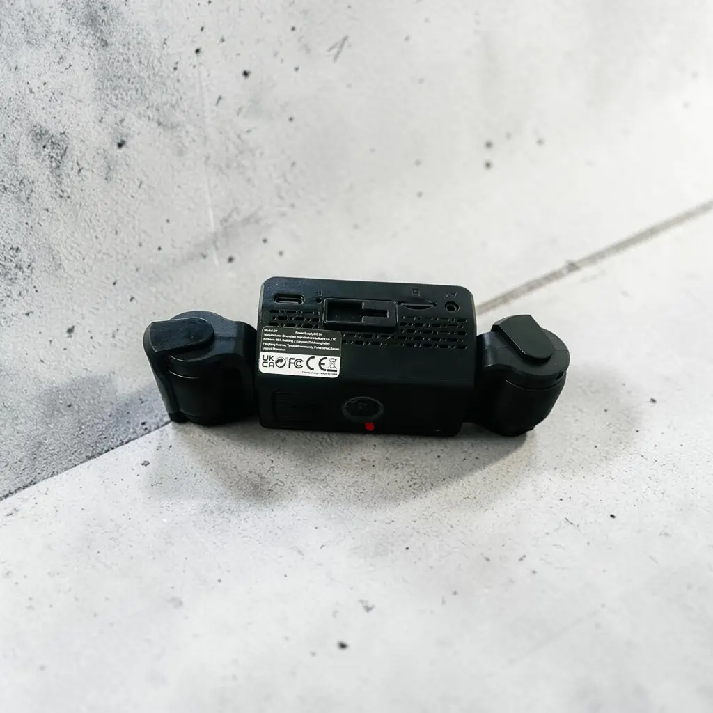 Quad Camer Compact Design Smaller Size - View 3