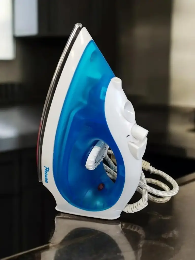 Mellerware Vapour Steam Iron