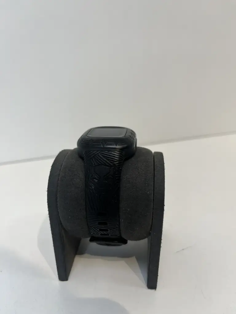 Garmin Vívofit Jr. 3 Marvel Black Panther Fitness Tracker - View 3