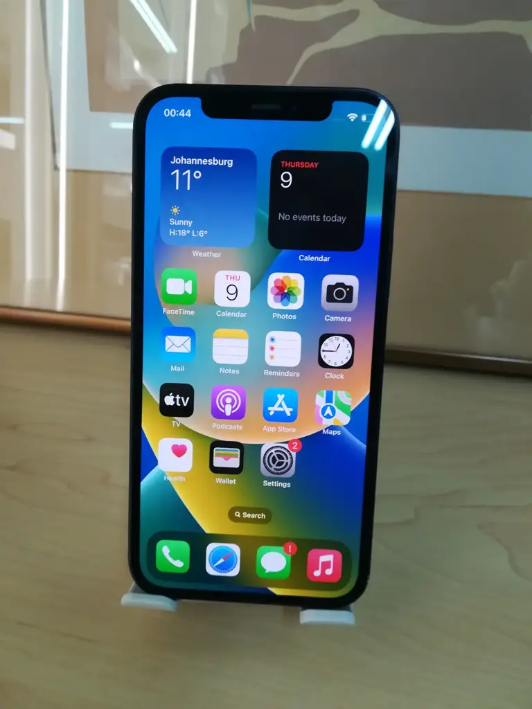 Apple Iphone 12 - View 2