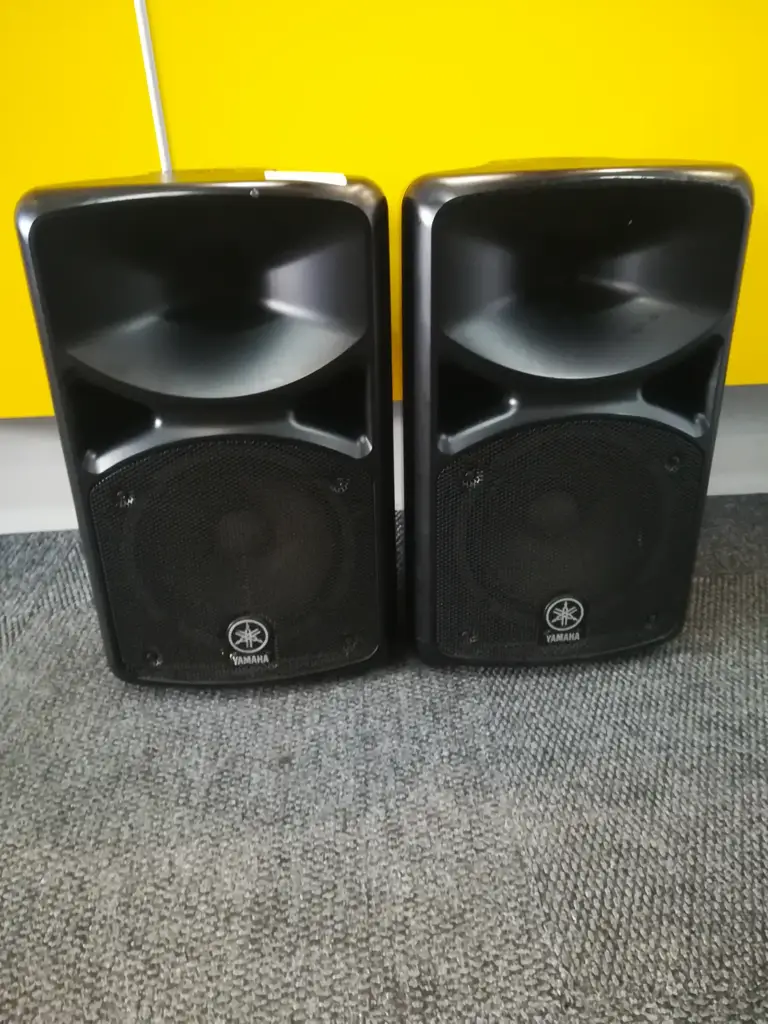 Yamaha Stagepas 400Bt Speakers