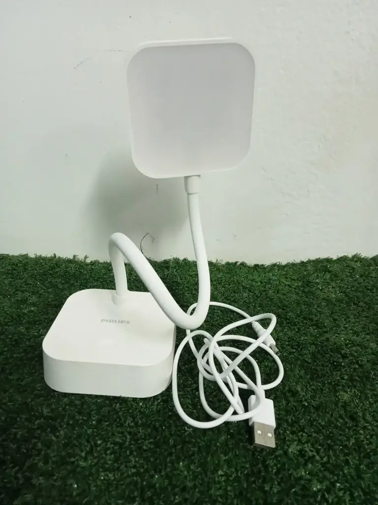 Philips Led Desk Light - View 2
