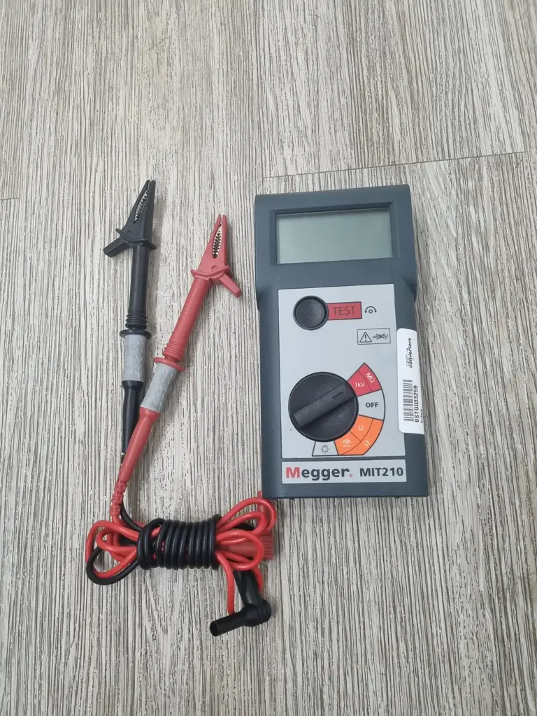 Megger Mit210-En 1000V Digital/Analog Insulation And Continuity Tester