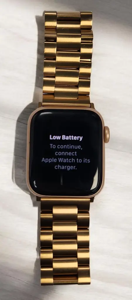 Apple Series 6 40Mm Watch - View 3