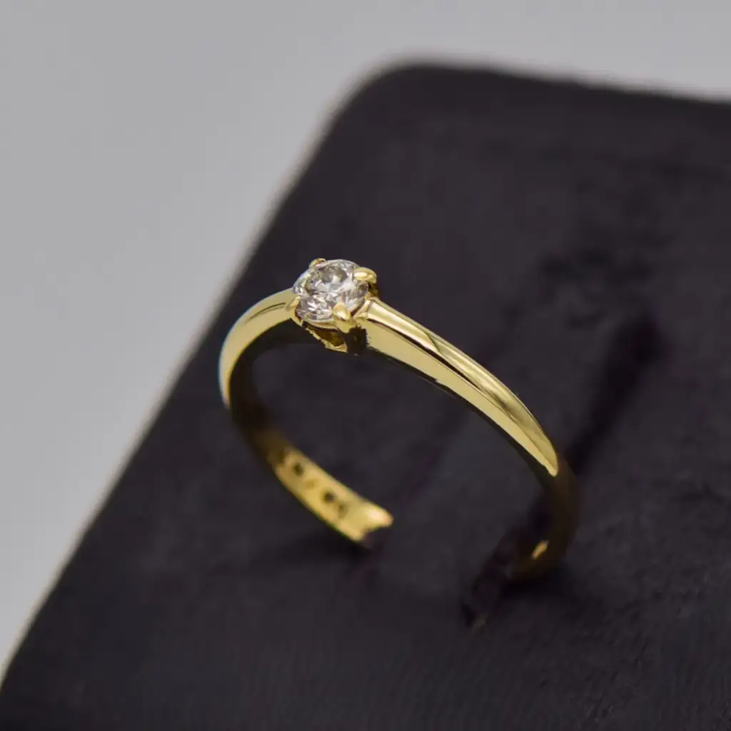 9ct Yellow Gold Solitaire Ring - View 3