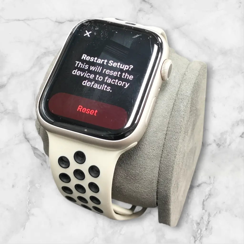 Apple Series 8 + Iwatch