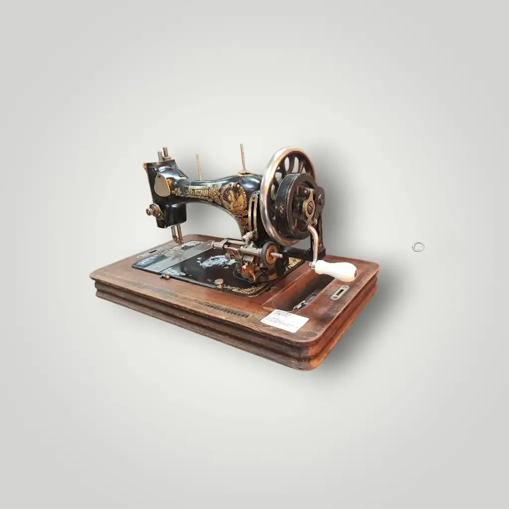 🧵 Vintage Frister & Rossmann Manual Sewing Machine With Wooden Base