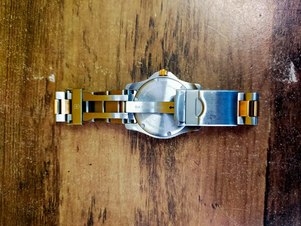 Victorinox Swiss Army Maverick Watch - Vic241605 - View 6