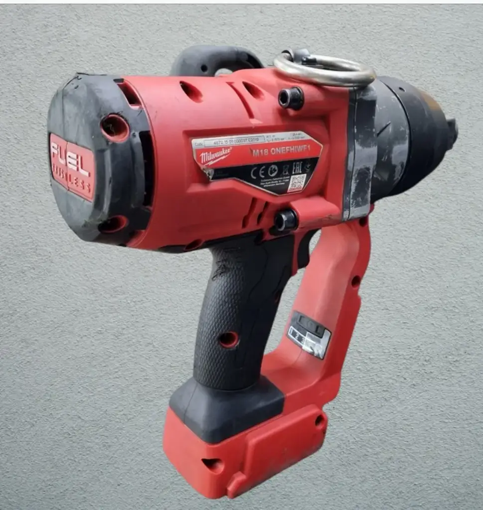 Milwaukee M18onefhiwf1 Impact Wrench - View 2