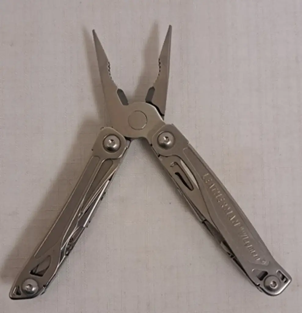 Leatherman Wingman Multi Tool - View 3