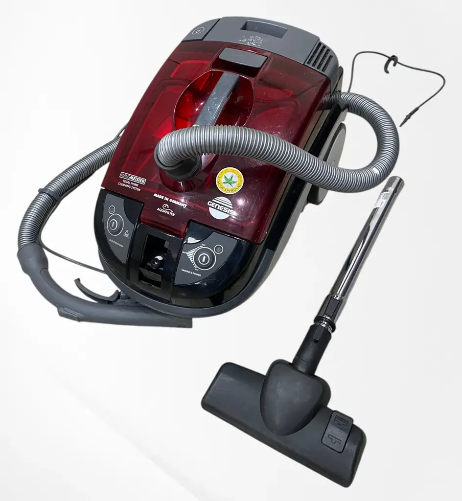 Genesis Hausmeister Wet And Dry Vacuum Cleaner.