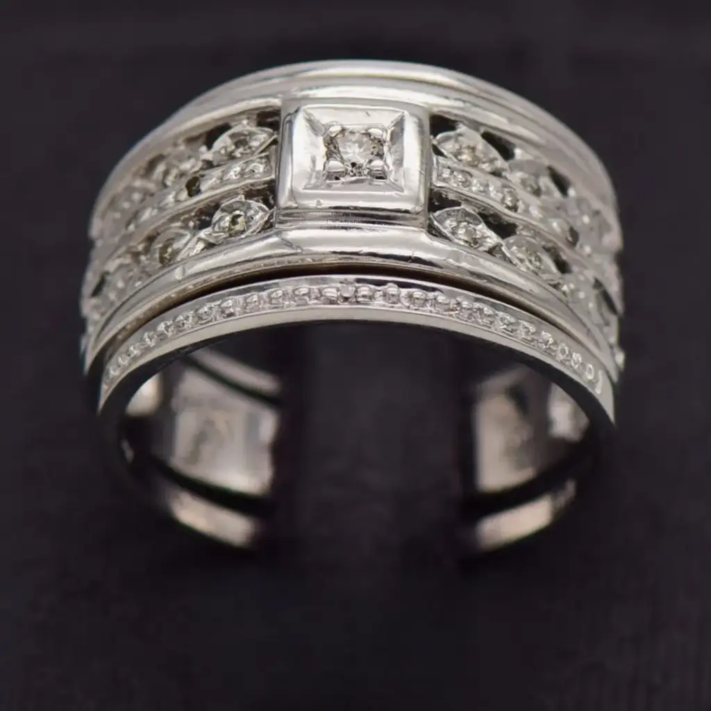 9ct Yellow Gold Trip Set Ring