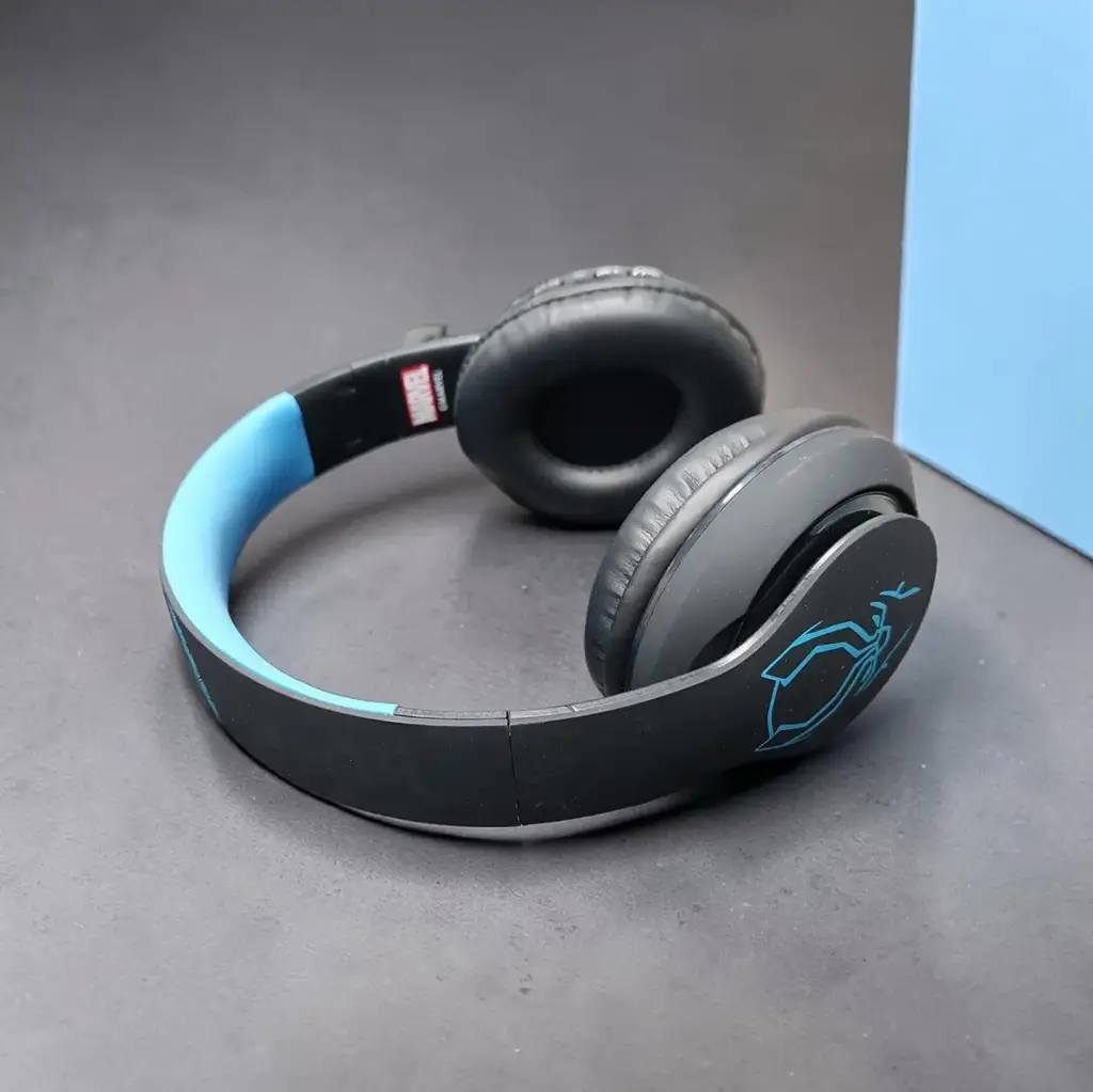 Marvel Black Panther Bluetooth Wireless Headphones - View 2