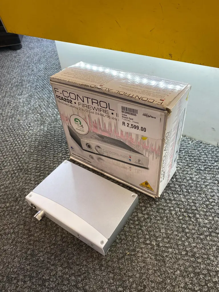 Behringer F-Control Fca202 Sound Card - View 3