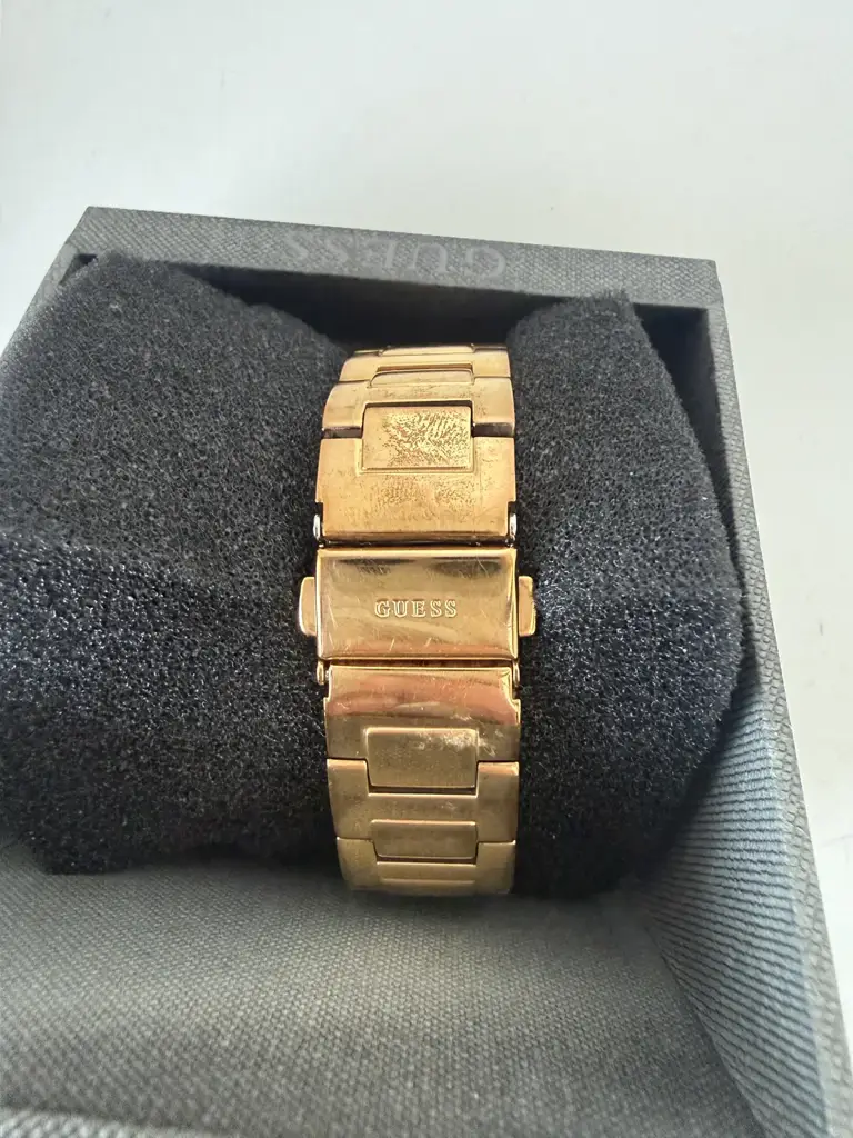 Guess W0705l3 Ladies Watch - View 3