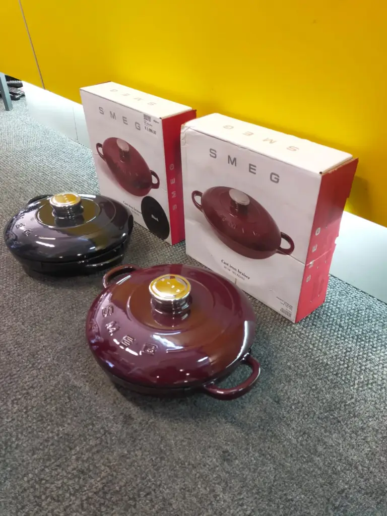 Smeg Cast Iron Braiser 26Cm -10.2Inches Set Of 2 - View 3