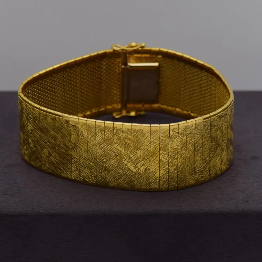 18Ct Yellow Gold Bracelet - View 2