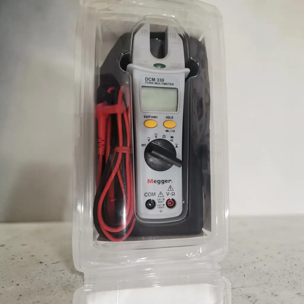 Megger Dcm-330 Multimeter