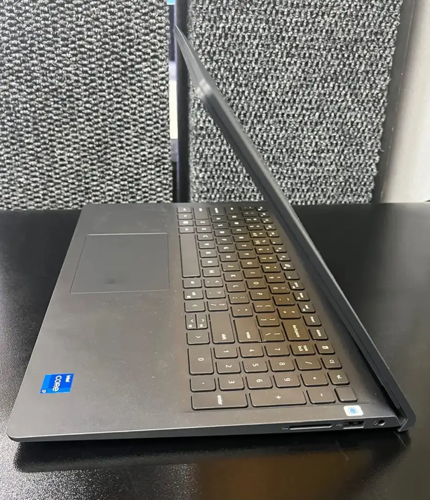 Dell Pro 15 Essentisl Pv15250 13Th Gen I7-512Gb Ssd Ram:16 - View 4