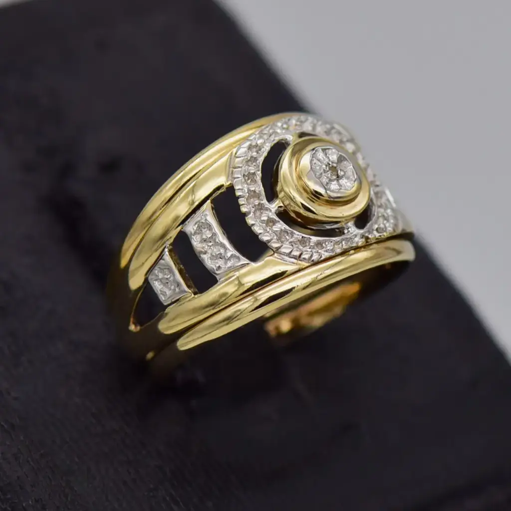 9ct Yellow Gold Wedding Ring Trip Set - View 2