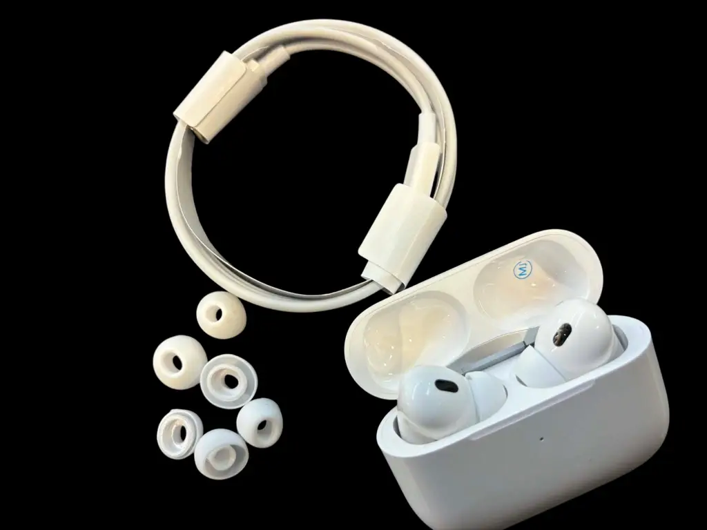 Apple Airpods Pro 3 - View 2