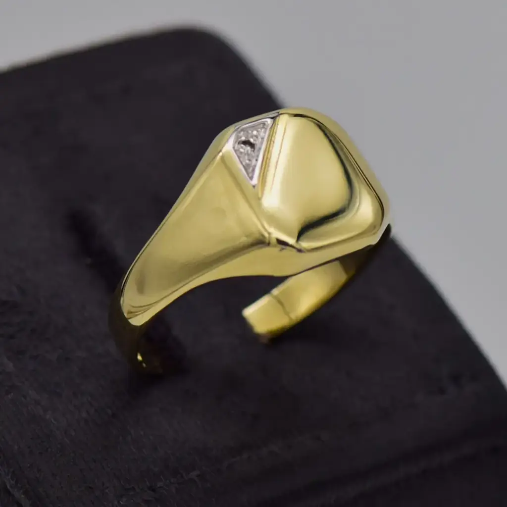 9ct Yellow Gold Men's Ring - View 2