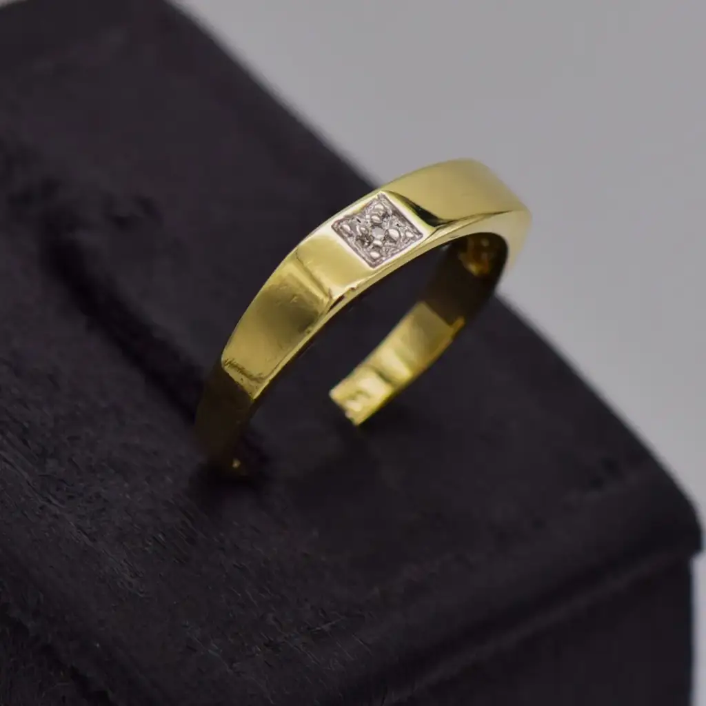 9Ct Yellow Gold Men's Ring - View 2