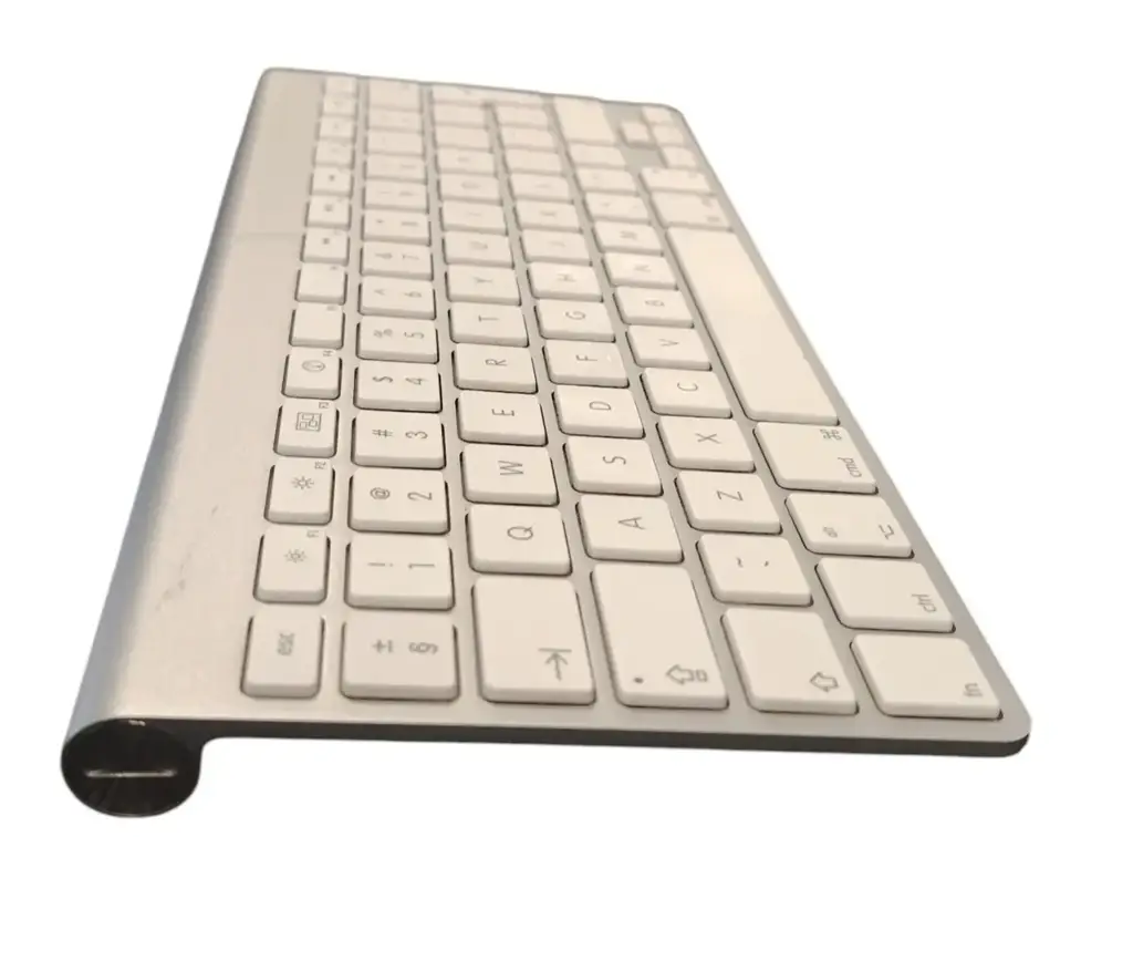 Apple A1314 Wireless Keyboard - View 2