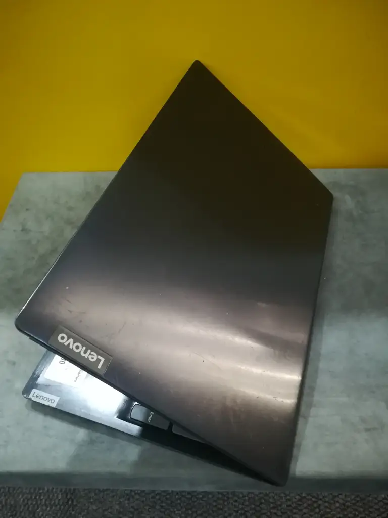 Lenovo Ideapad - View 2
