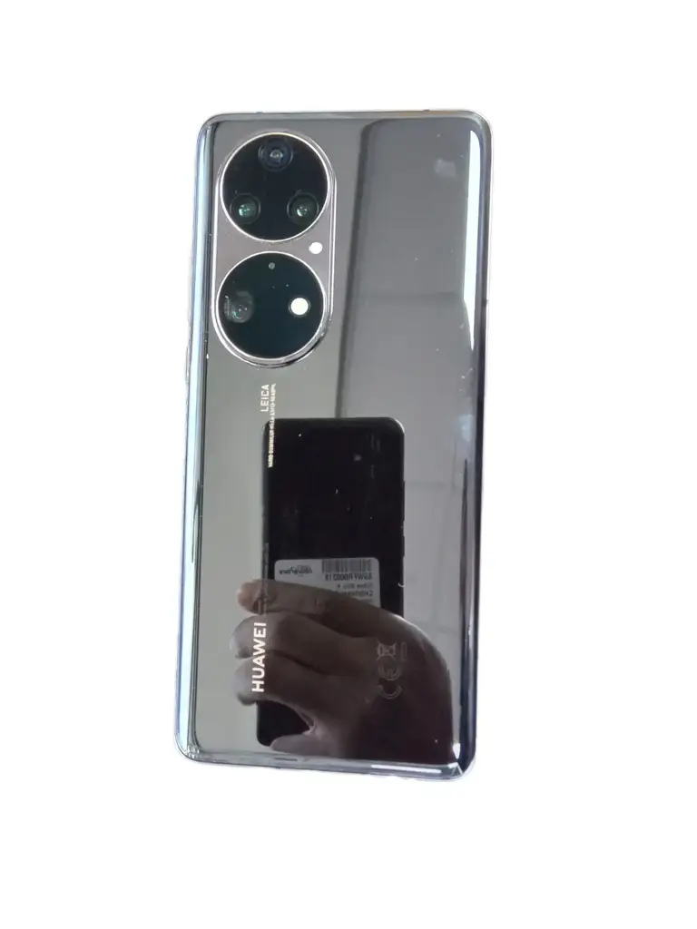 Huawei P50 Pro - View 2