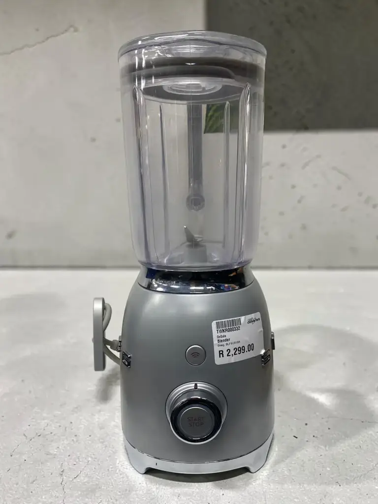 Smeg Blf01svsa Blender. - View 2