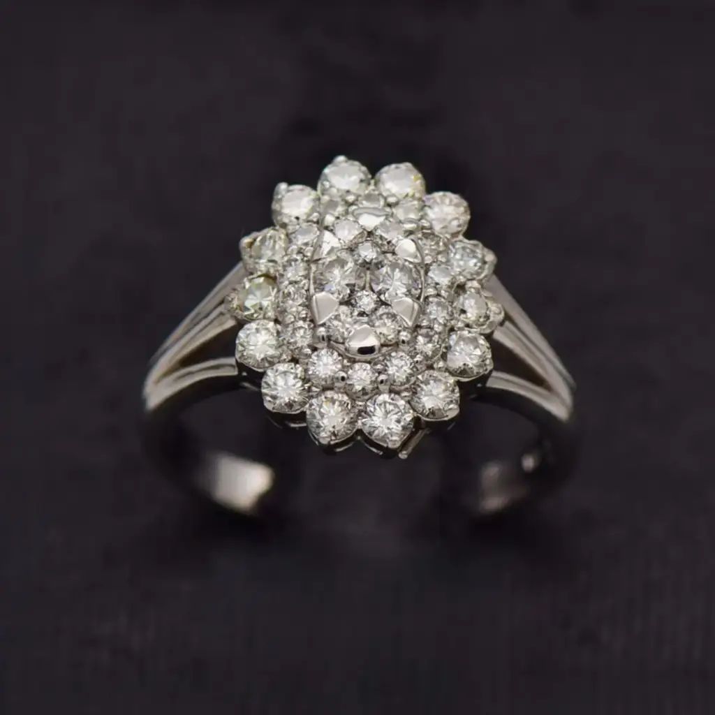 18ct White Gold Cluster Ring