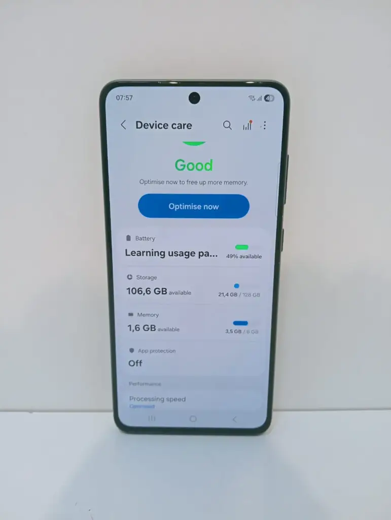 Samsung Galaxy S21 Fe 5G 128Gb Smartphone - View 3