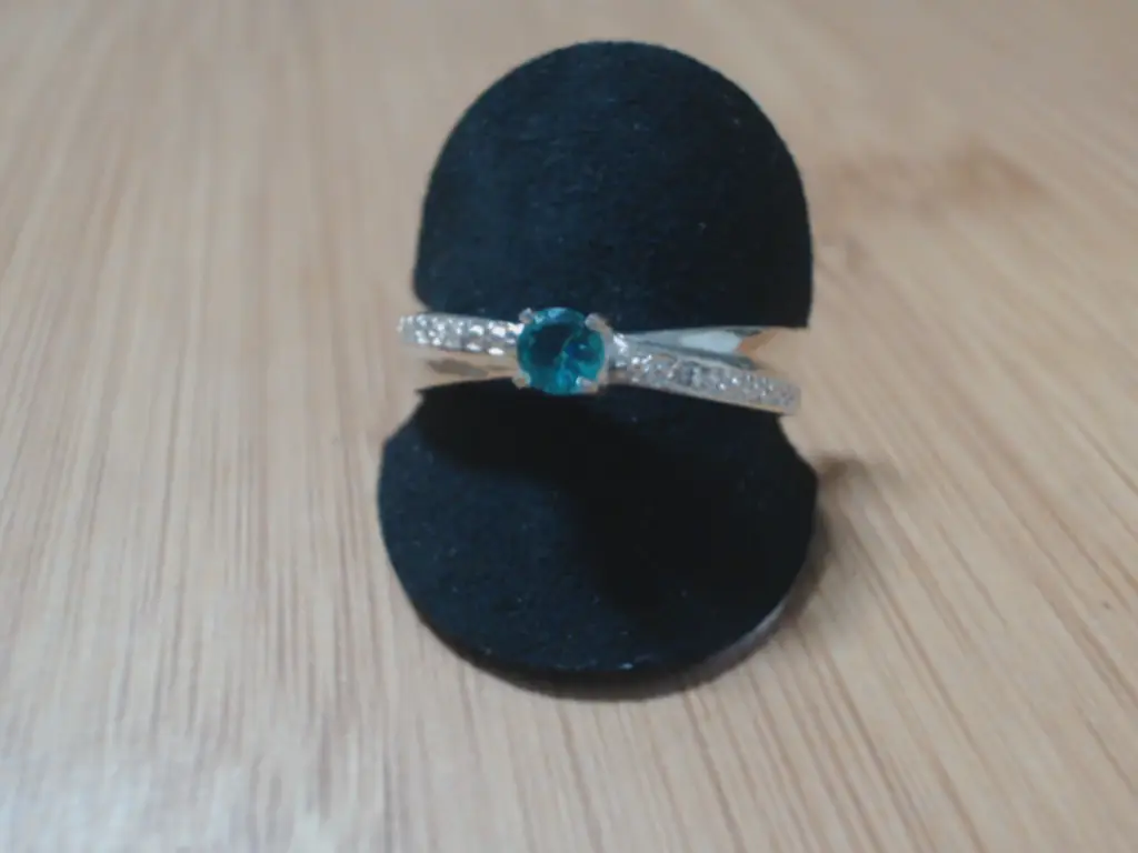 Sterling Silver 925 Ladies Ring With Small Teal Stone (Size R)